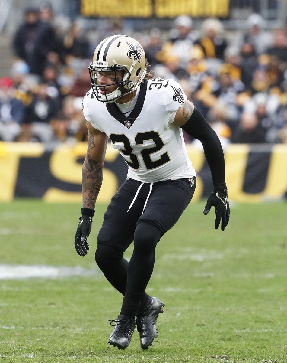 New Orleans Saints safety Tyrann Mathieu (32) in pass coverage against the Pittsburgh Steelers. Mandatory Credit: Charles LeClaire-USA TODAY Sports